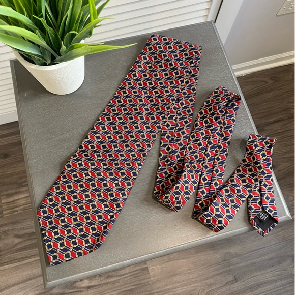 Vintage Gucci Tie - Picture 5 of 6